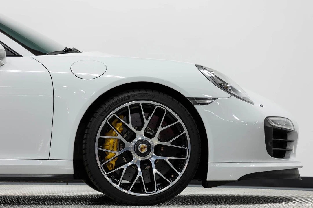 2015 Porsche 991 Turbo S - Image 23 of 31