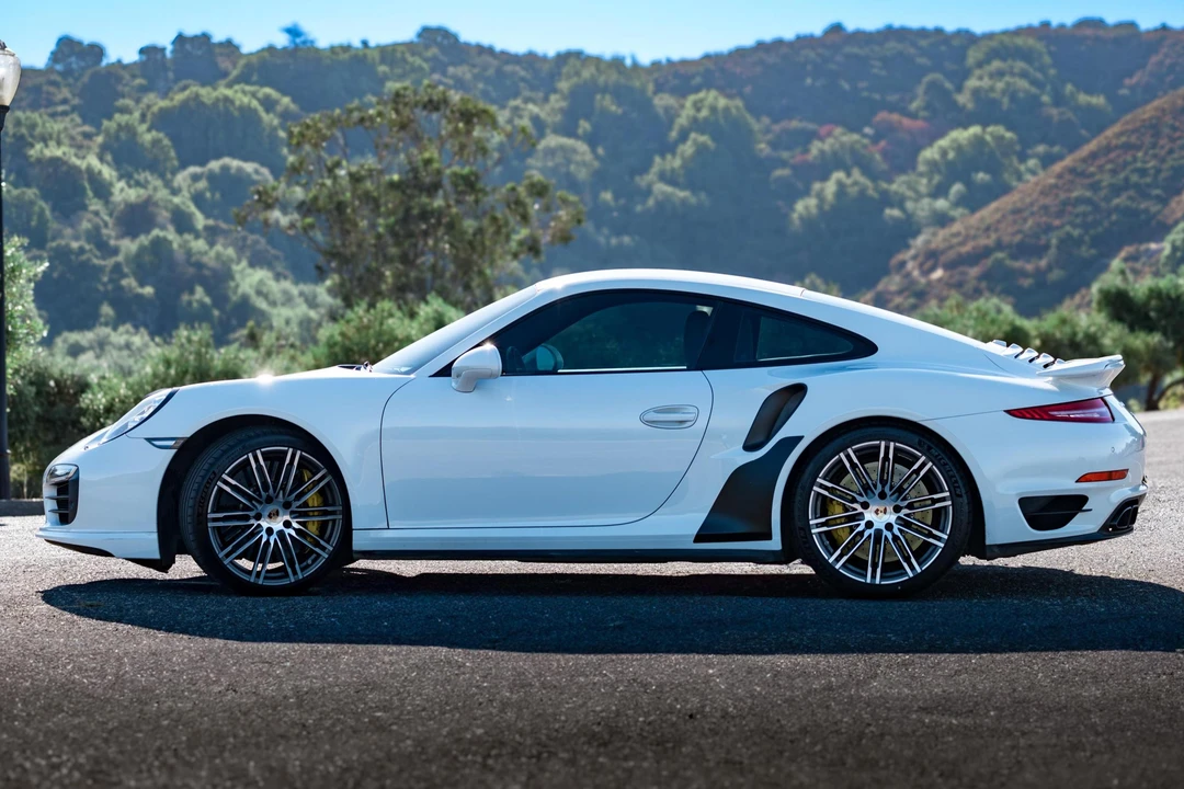 2015 Porsche 991 Turbo S - Image 13 of 31