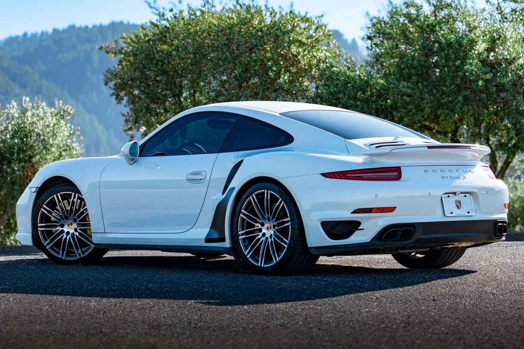 2015 Porsche 991 Turbo S - Image 5 of 31