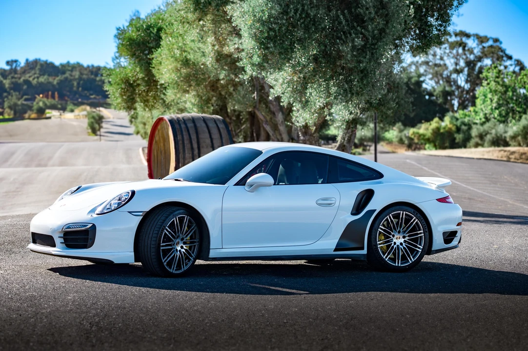 2015 Porsche 991 Turbo S - Image 10 of 31