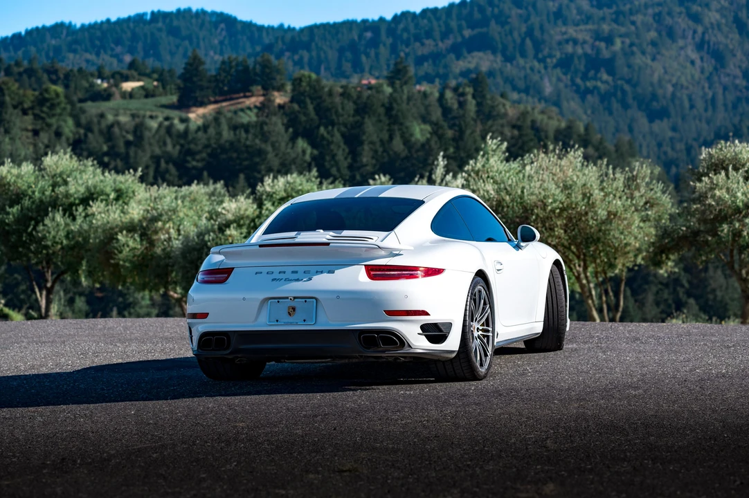 2015 Porsche 991 Turbo S - Image 21 of 31