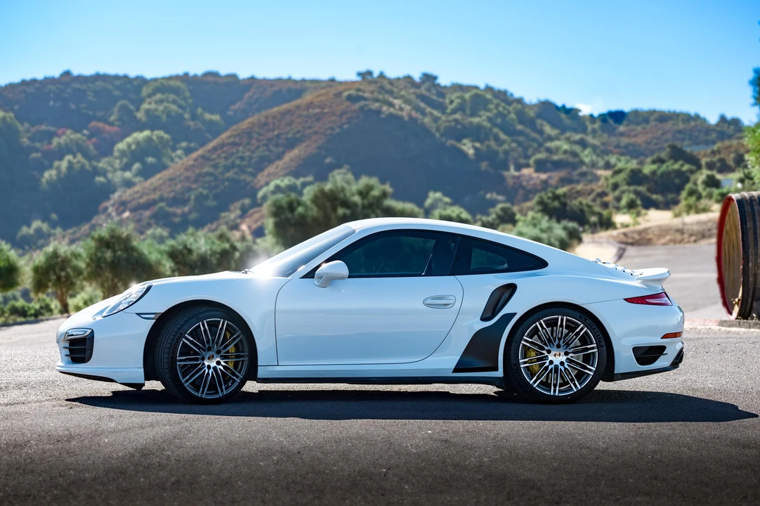 2015 Porsche 991 Turbo S - Image 12 of 31