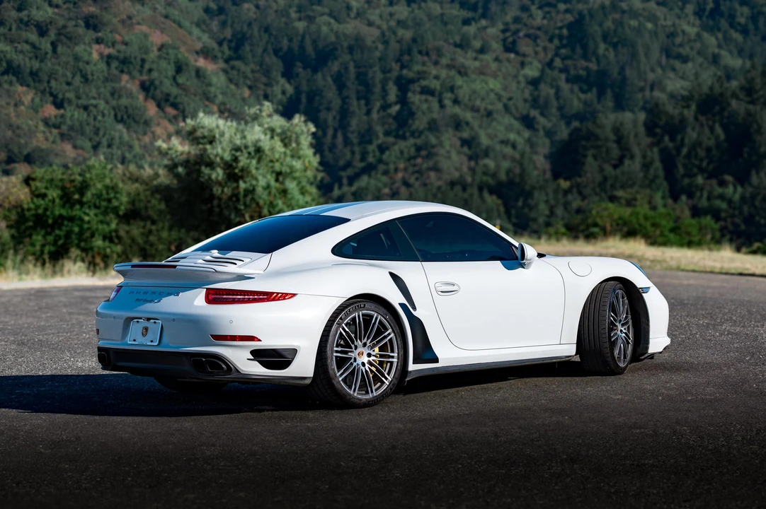 2015 Porsche 991 Turbo S - Image 22 of 31