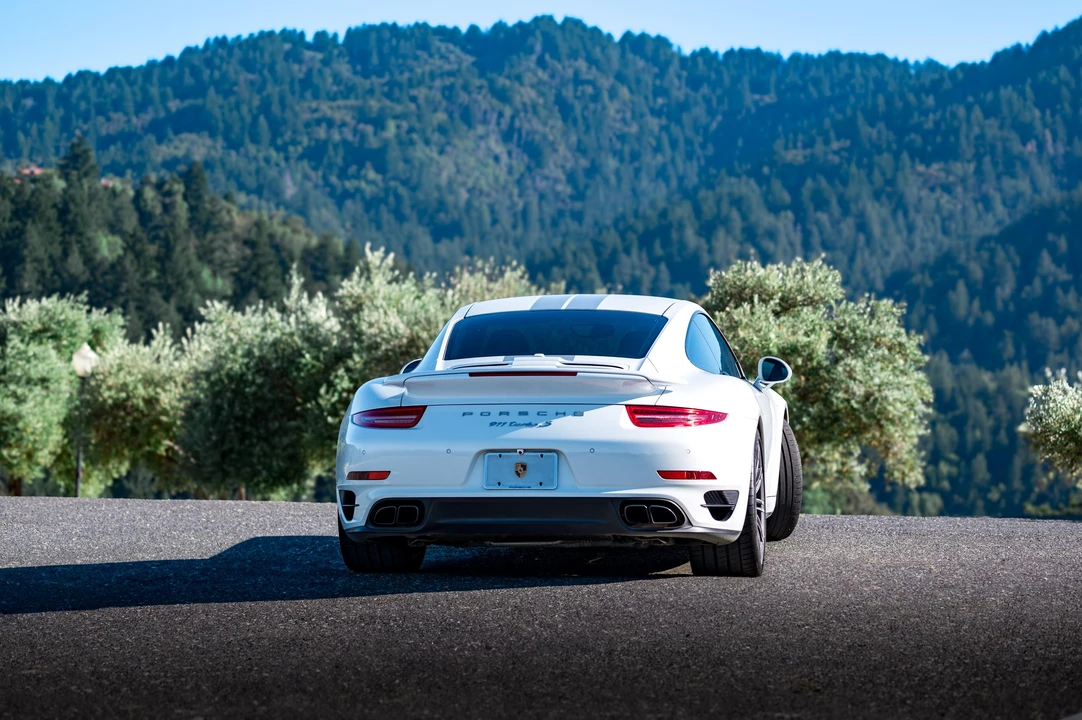 2015 Porsche 991 Turbo S - Image 20 of 31
