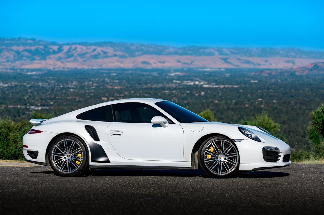 2015 Porsche 991 Turbo S - Image 27 of 31