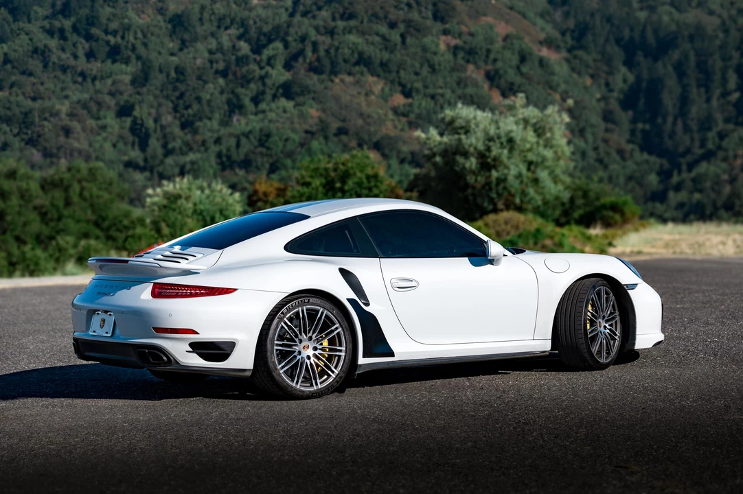 2015 Porsche 991 Turbo S - Image 23 of 31