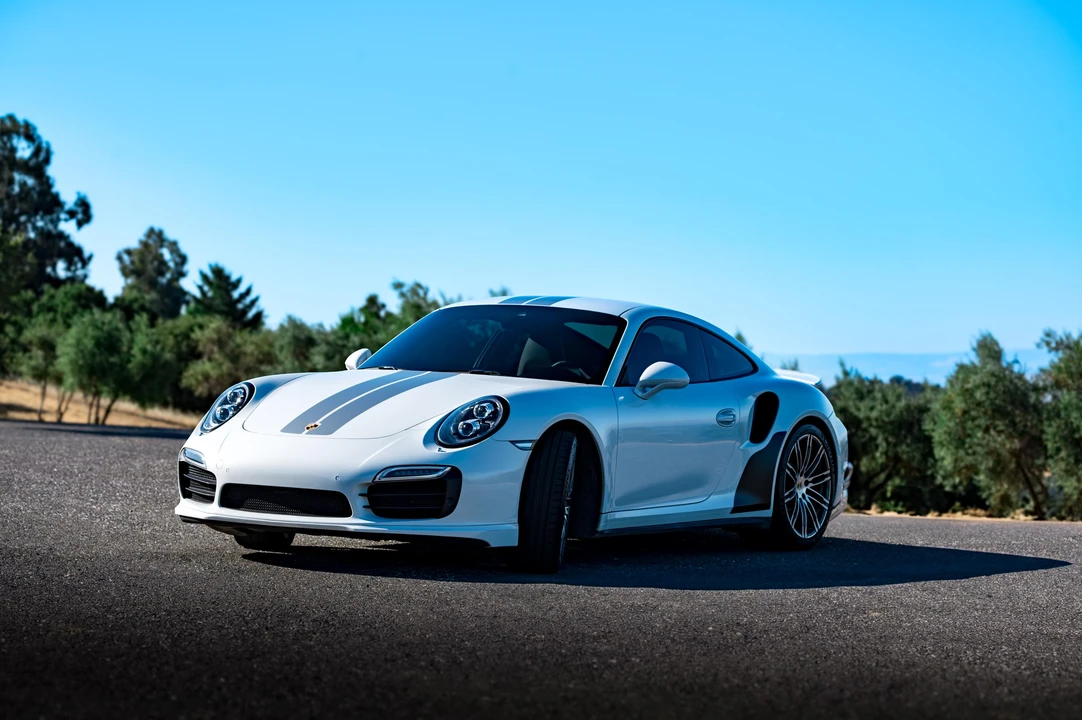 2015 Porsche 991 Turbo S - Image 8 of 31