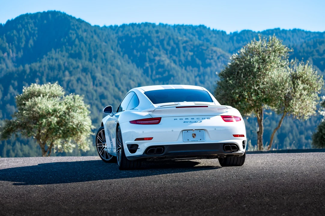 2015 Porsche 991 Turbo S - Image 19 of 31