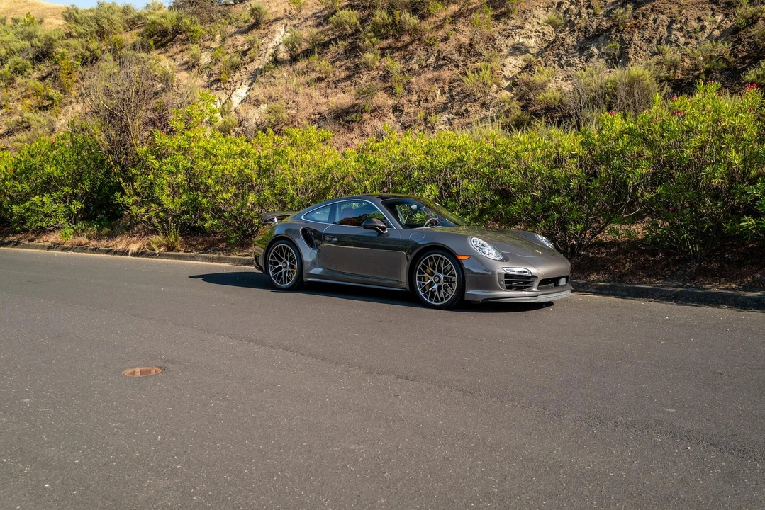 2015 Porsche 991 Turbo - Image 16 of 31