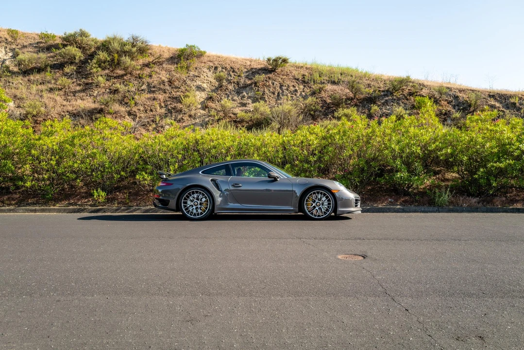2015 Porsche 991 Turbo - Image 18 of 31