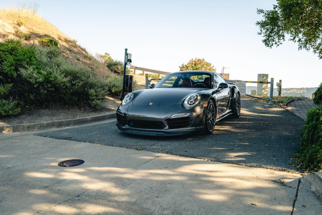2015 Porsche 991 Turbo - Image 6 of 31