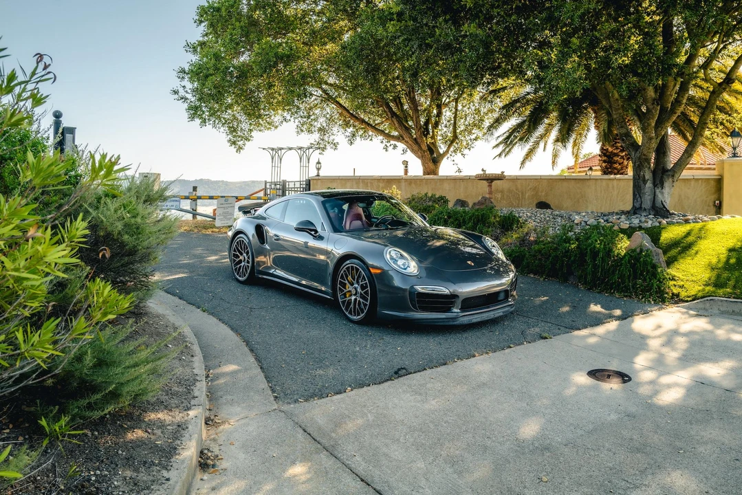 2015 Porsche 991 Turbo - Image 14 of 31