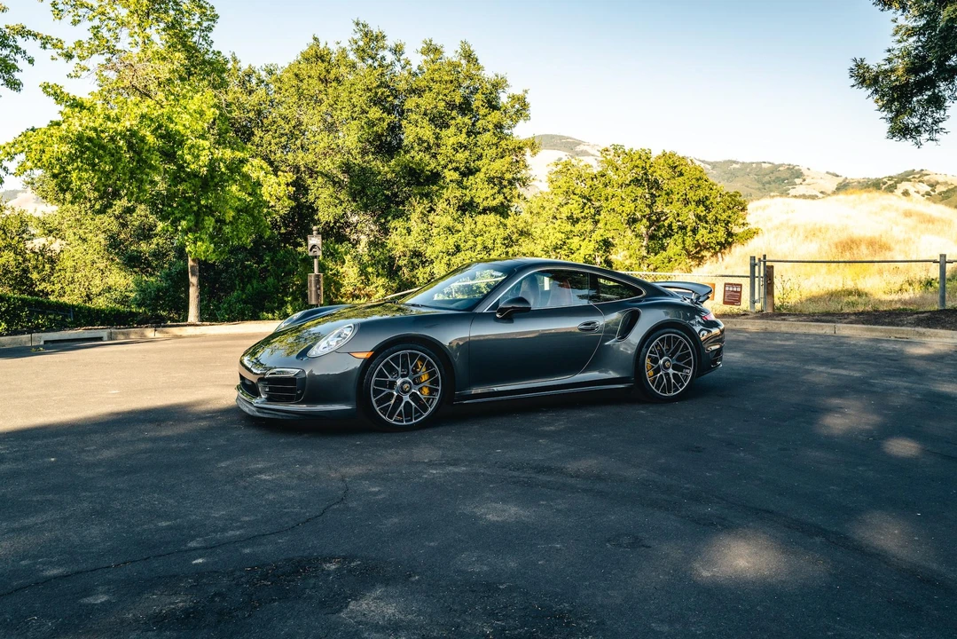 2015 Porsche 991 Turbo - Image 2 of 31