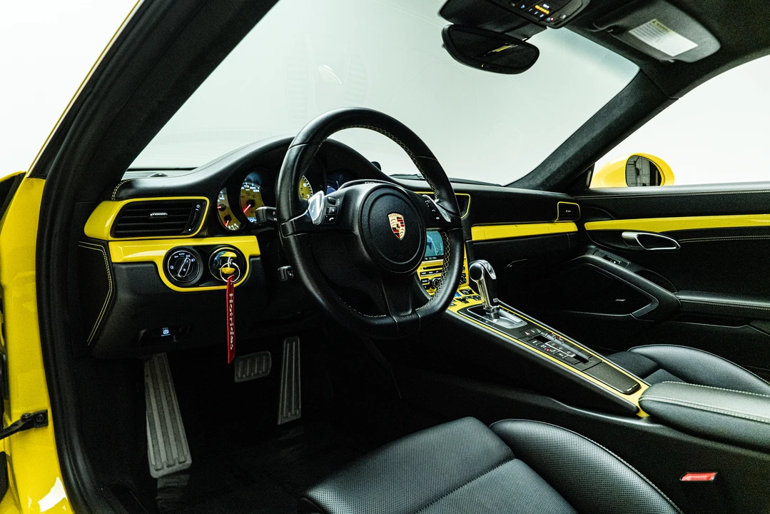 2015 Porsche 991 Turbo S - Image 23 of 31
