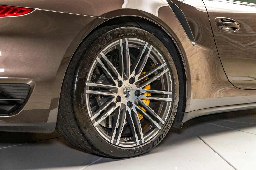 2015 Porsche 991 Turbo S - Image 13 of 21