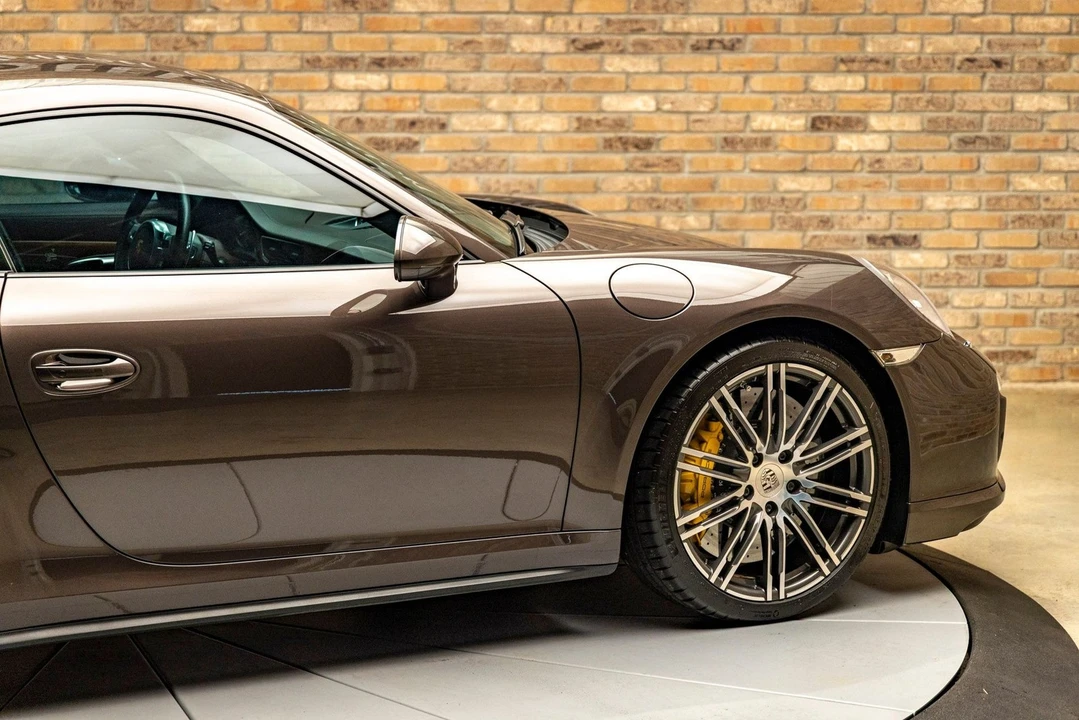 2015 Porsche 991 Turbo S - Image 10 of 24