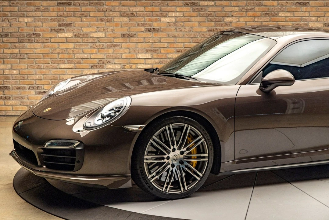 2015 Porsche 991 Turbo S - Image 7 of 21
