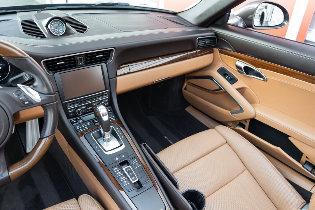 2015 Porsche 991 Turbo S - Image 16 of 31