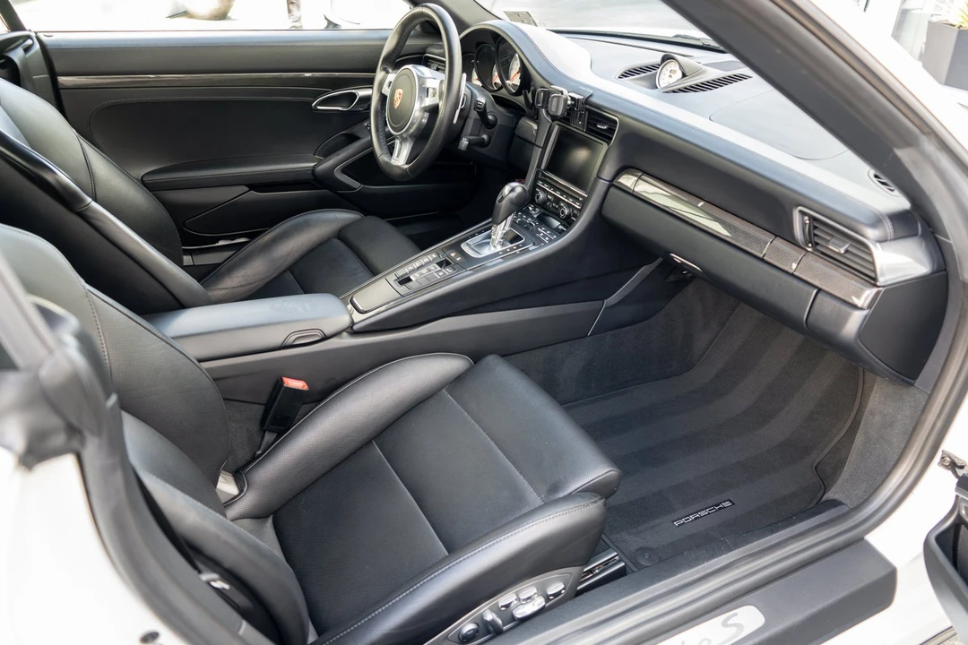 2015 Porsche 991 Turbo S - Image 23 of 31