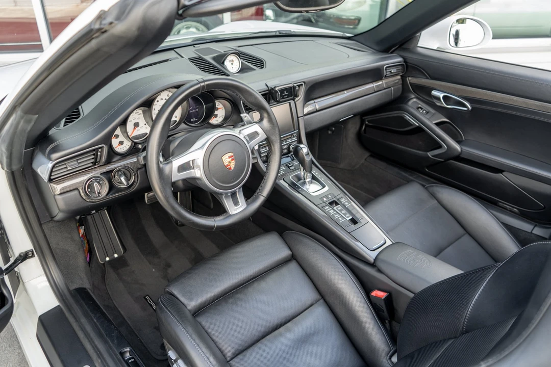 2015 Porsche 991 Turbo S - Image 7 of 31