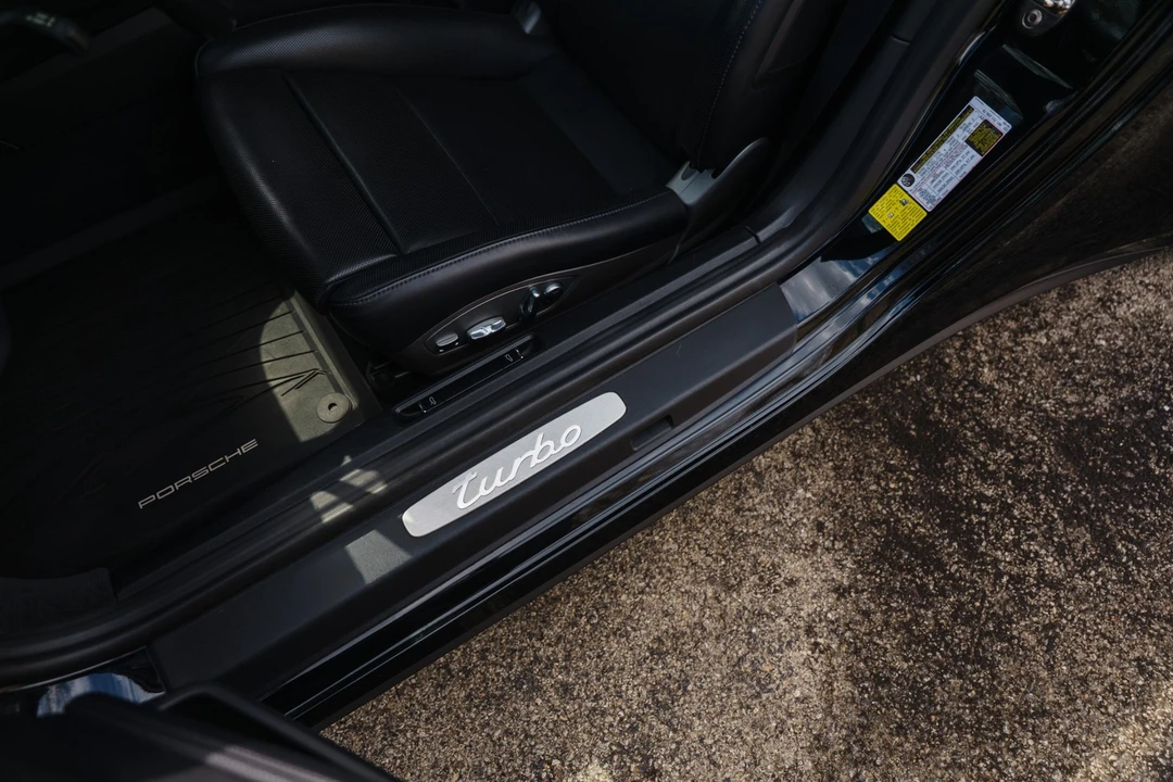 2015 Porsche - Image 30 of 31
