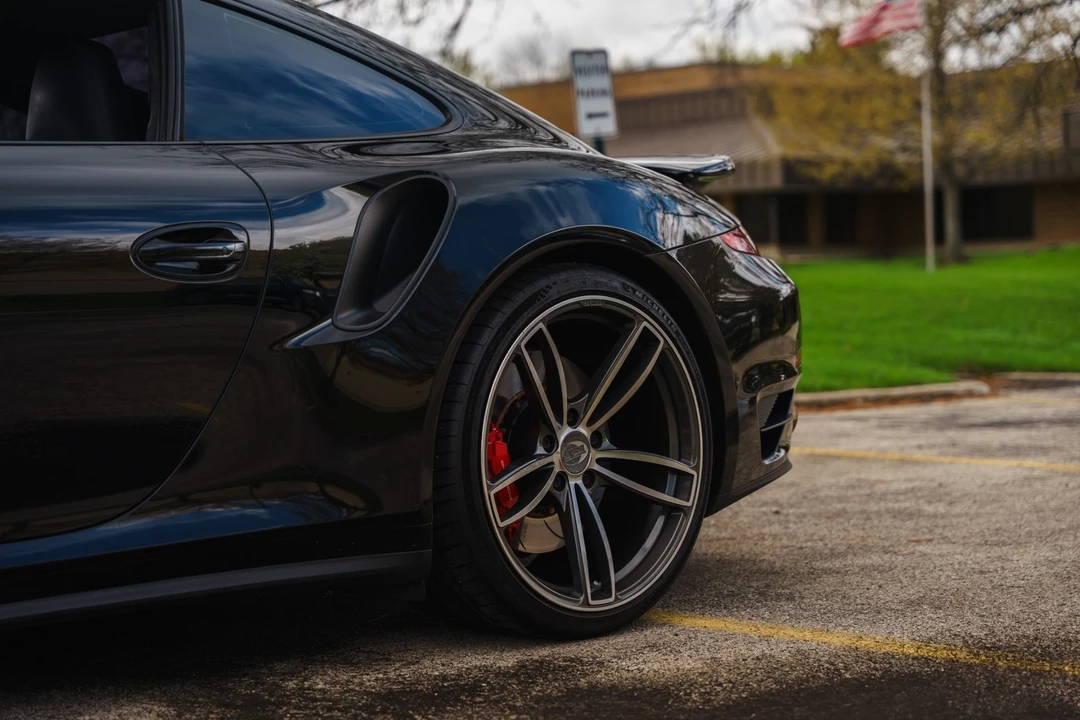 2015 Porsche - Image 9 of 31