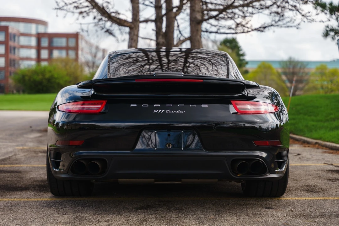 2015 Porsche - Image 15 of 31
