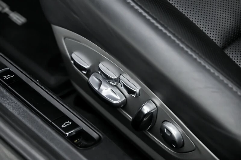 2015 Porsche 991 Turbo - Image 26 of 31