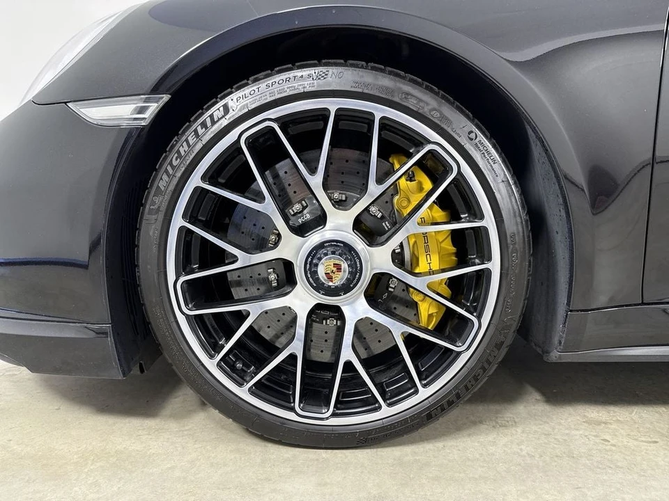2015 Porsche 991 Turbo - Image 13 of 31
