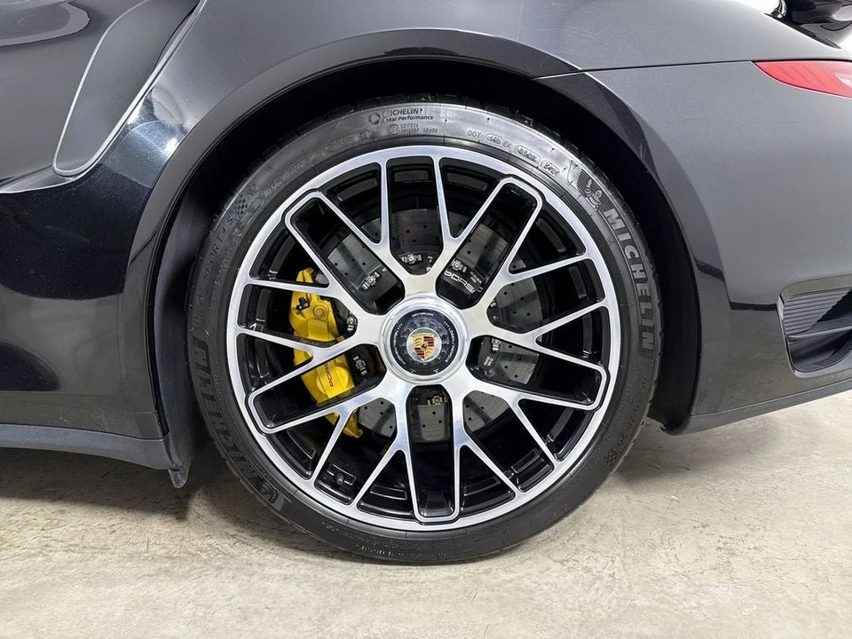 2015 Porsche 991 Turbo - Image 14 of 31