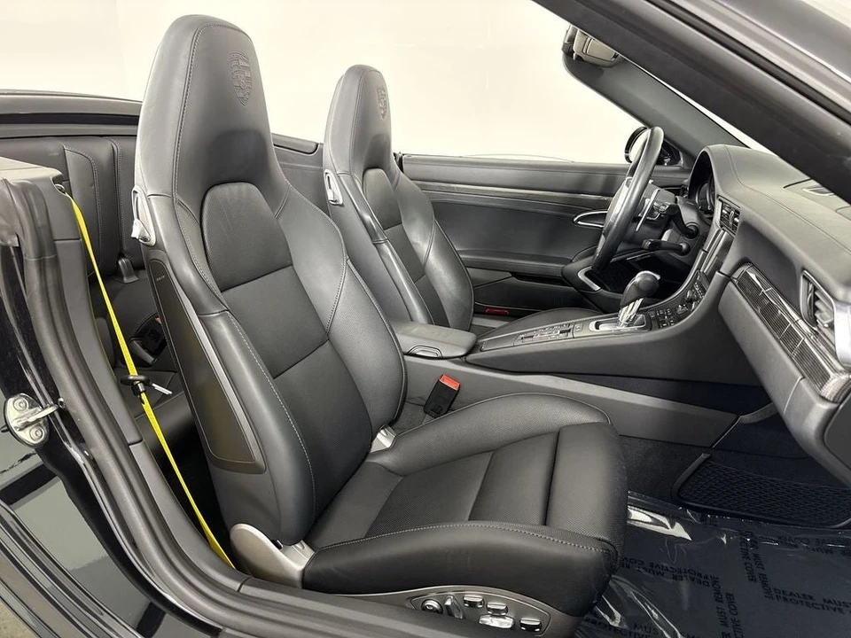 2015 Porsche 991 Turbo - Image 24 of 31