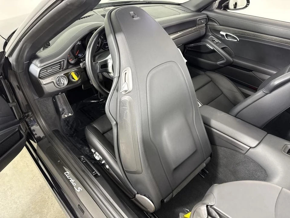 2015 Porsche 991 Turbo - Image 26 of 31