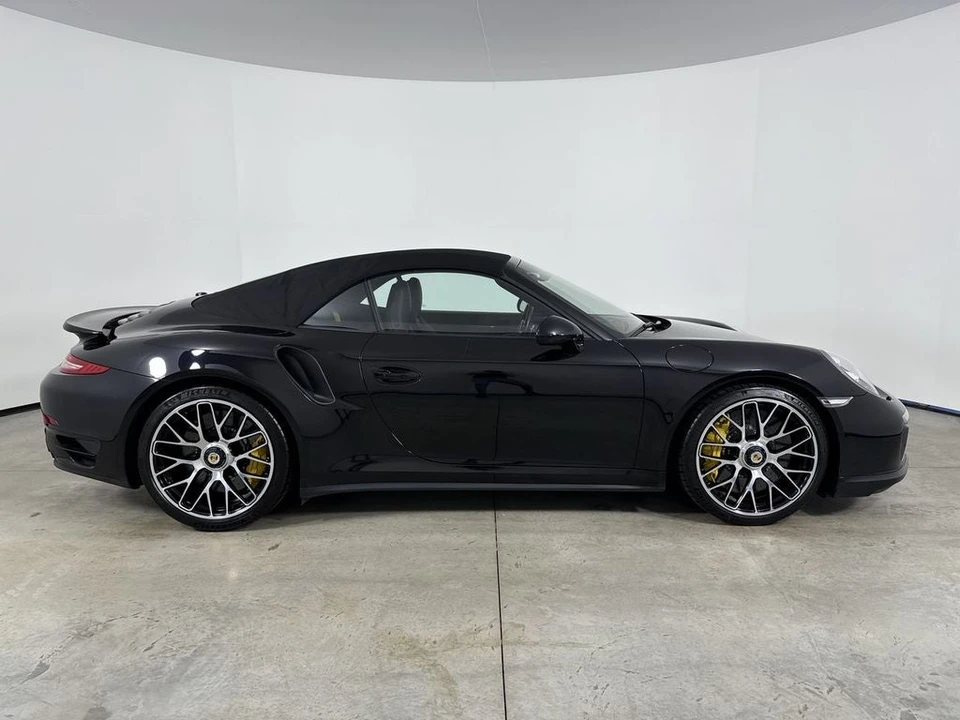 2015 Porsche 991 Turbo - Image 8 of 31