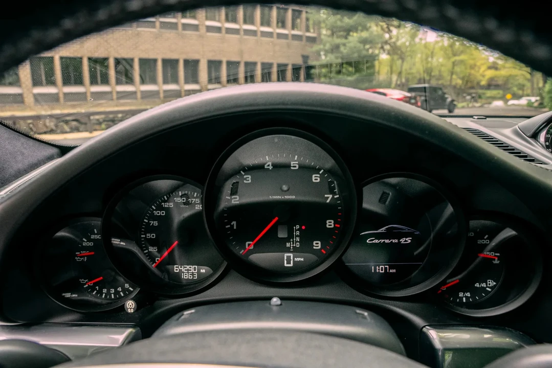 2015 Porsche 991 Carrera - Image 13 of 21