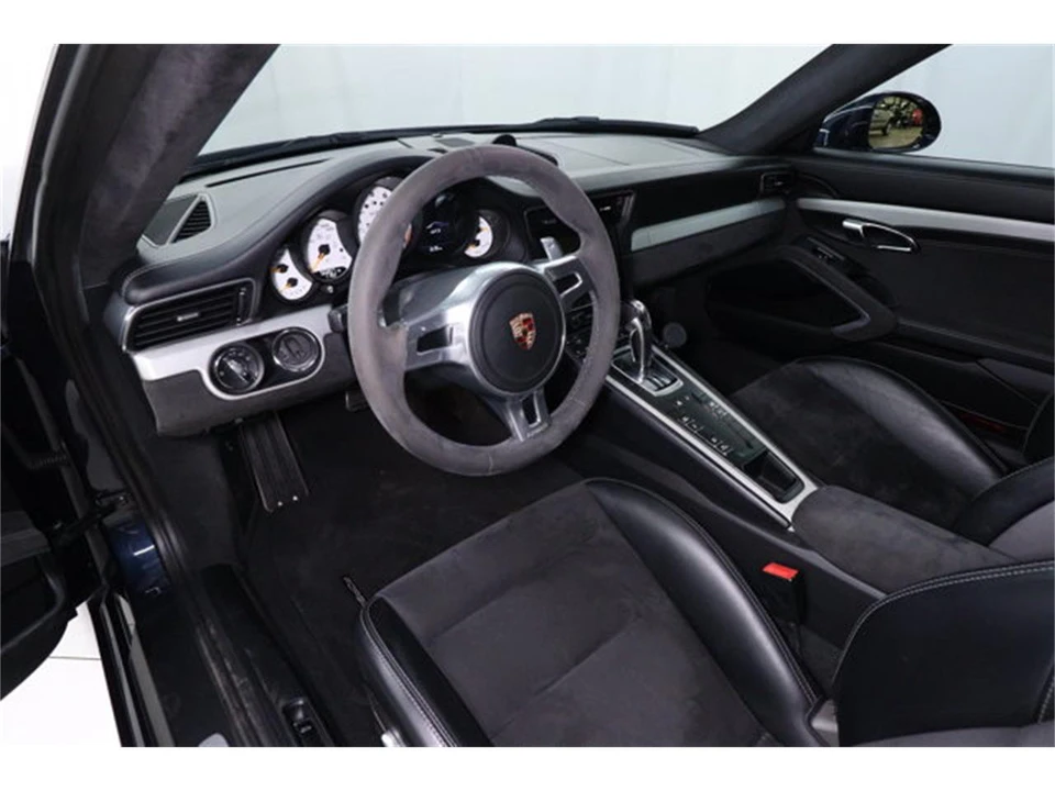 2015 Porsche 991 Carrera GTS - Image 9 of 31