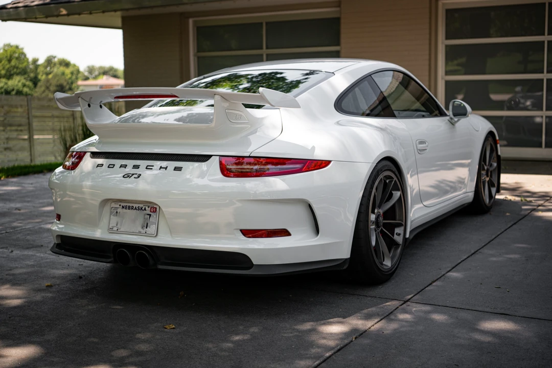 2015 Porsche 991 Carrera GTS - Image 9 of 31