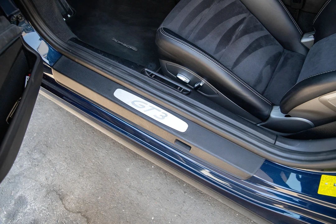 2015 Porsche 991 Carrera - Image 17 of 21