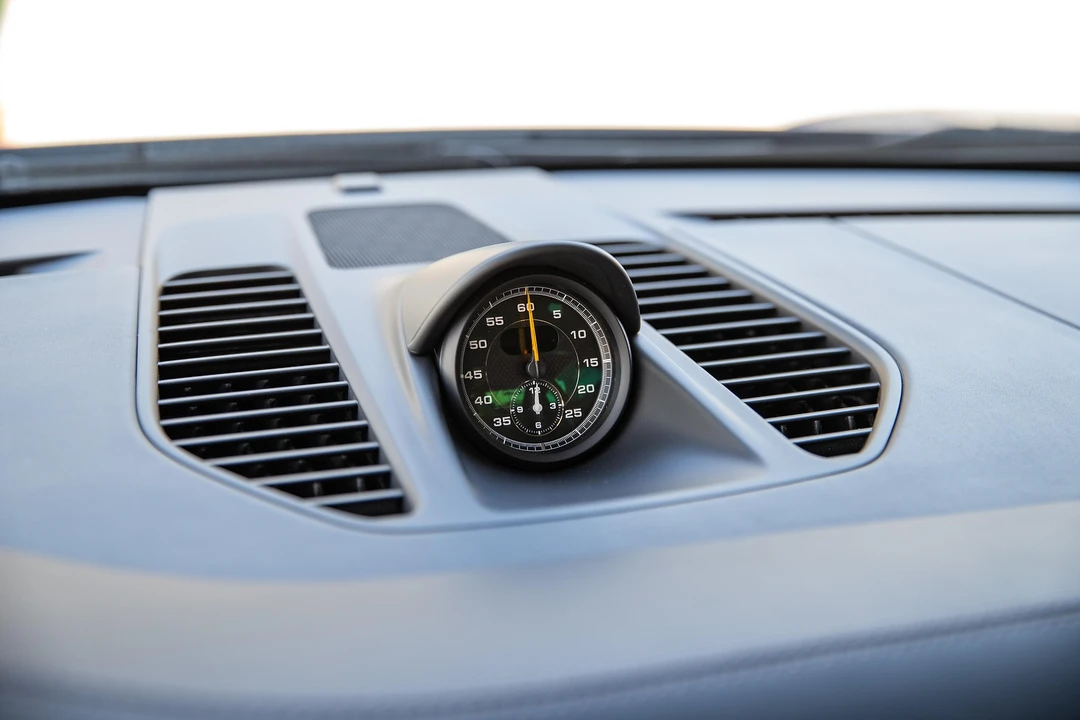 2015 Porsche 911 - Image 22 of 31
