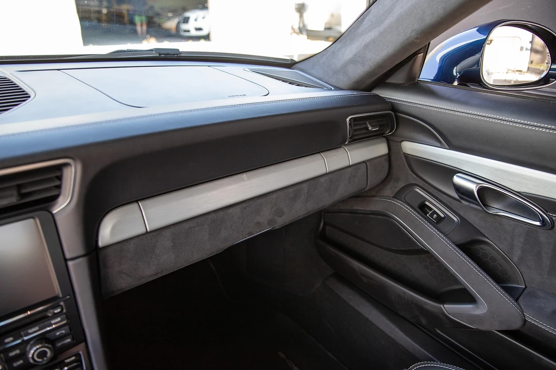 2015 Porsche 911 - Image 23 of 31