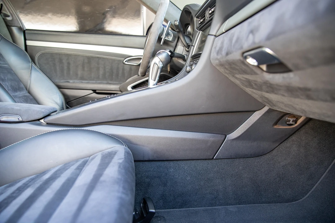 2015 Porsche 911 - Image 25 of 31