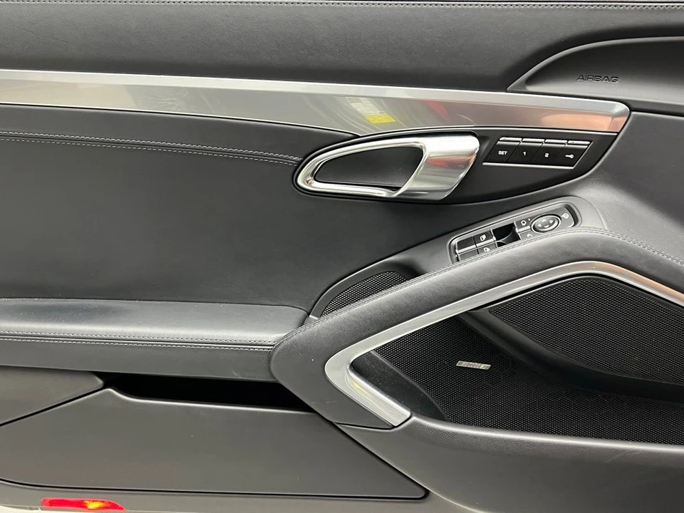 2015 Porsche 911 - Image 19 of 27
