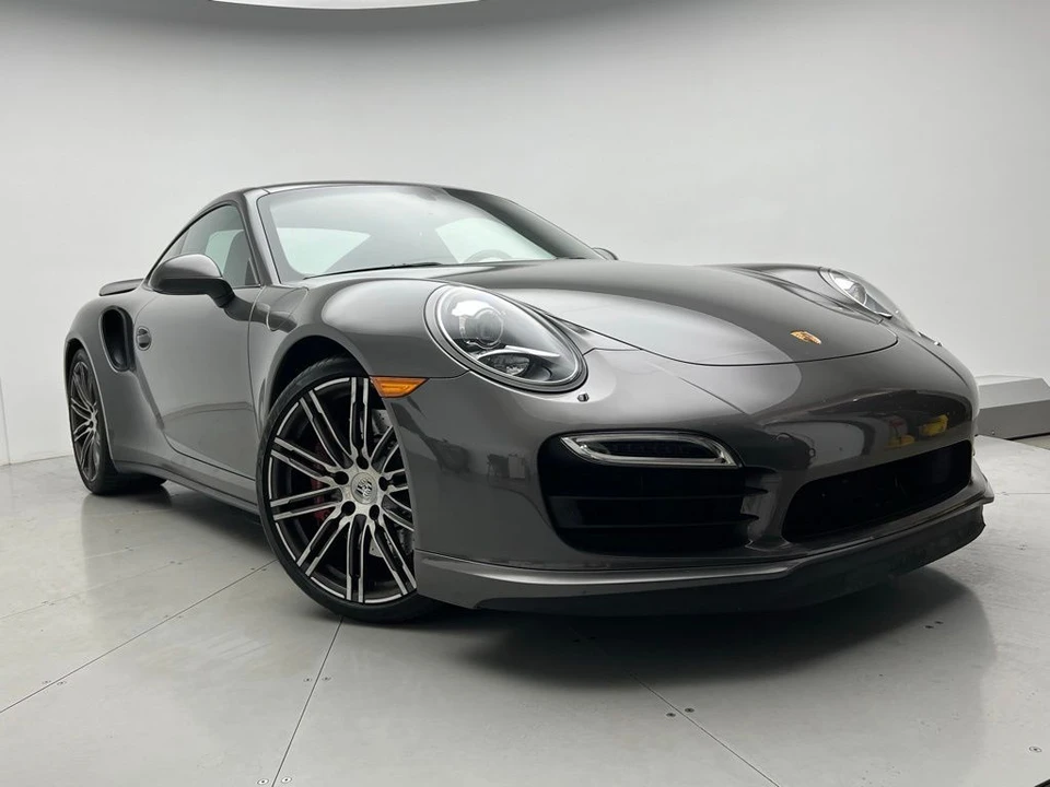 2015 Porsche 911 - Image 24 of 27