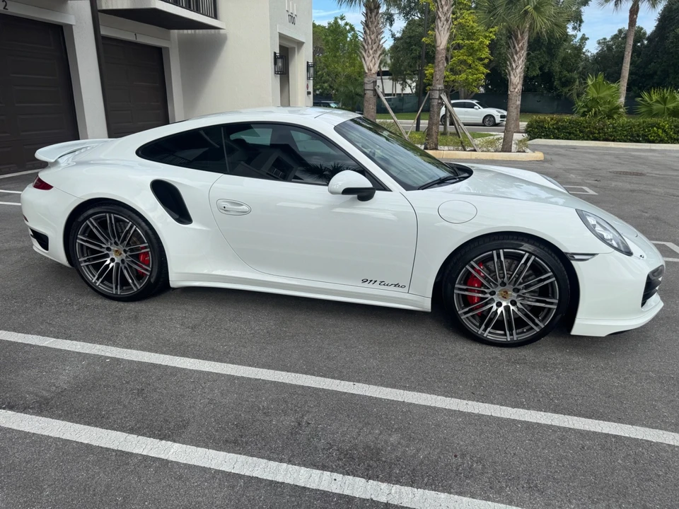 2015 Porsche 991 Turbo - Image 6 of 21