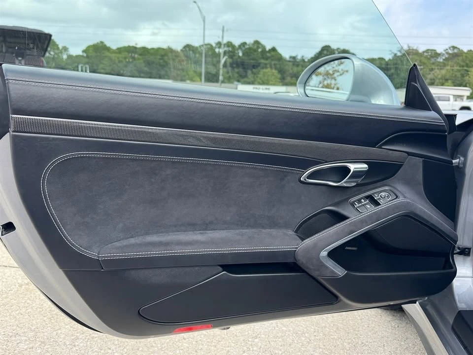 2015 Porsche 991 Carrera - Image 17 of 17