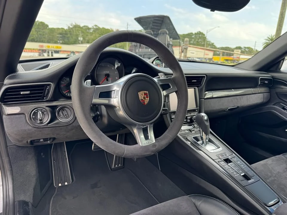 2015 Porsche 991 Carrera - Image 14 of 17