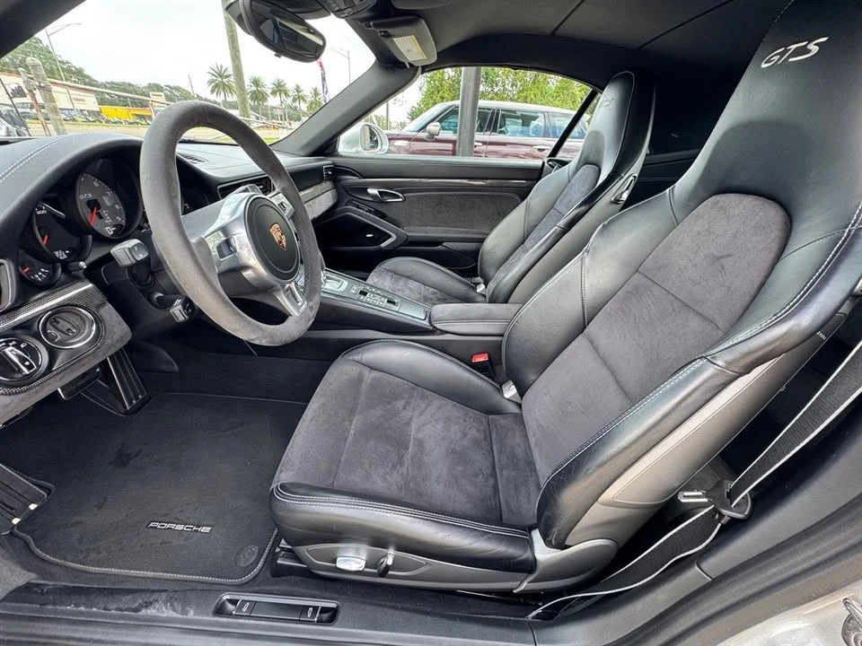 2015 Porsche 991 Carrera - Image 15 of 17