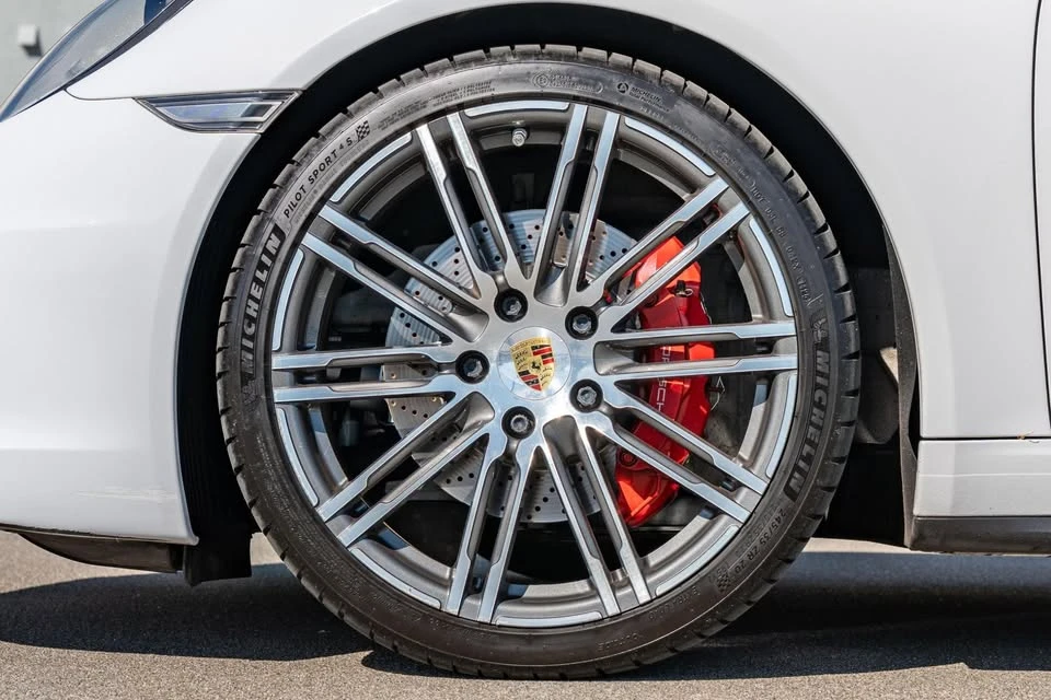 2015 Porsche 991 Carrera 4S - Image 13 of 14