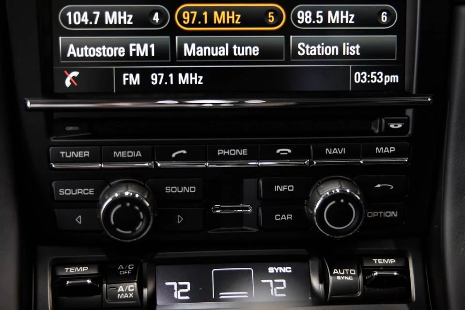 2015 Porsche 991 GT3 - Image 13 of 20