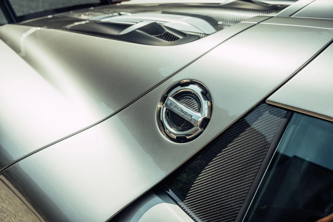 2015 Porsche 918 Spyder - Image 25 of 31