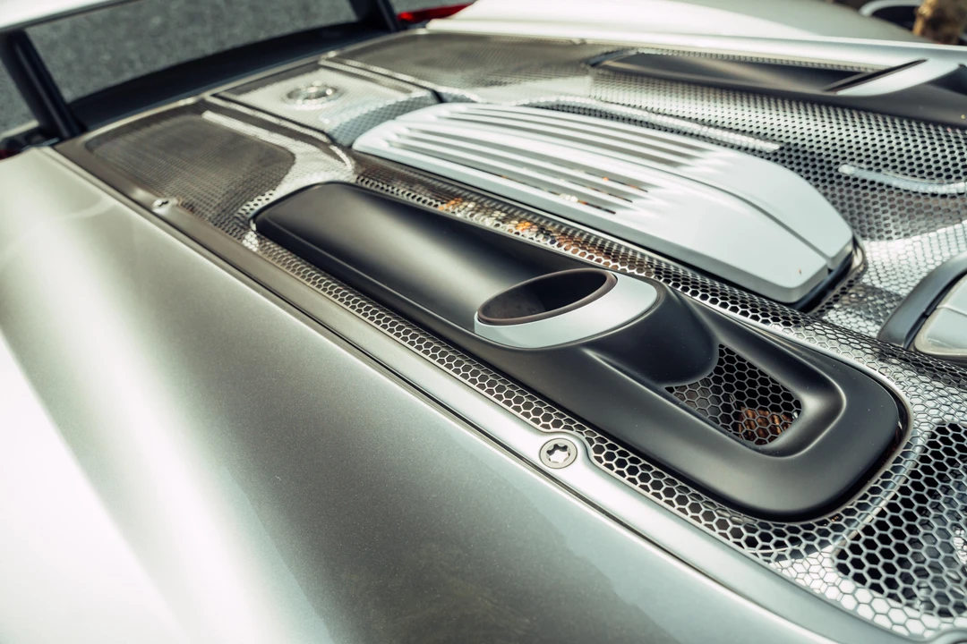 2015 Porsche 918 Spyder - Image 26 of 31